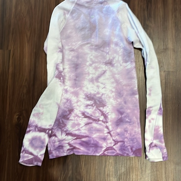 Lululemon size 4 long sleeve be tie dye shirt - Picture 5 of 5